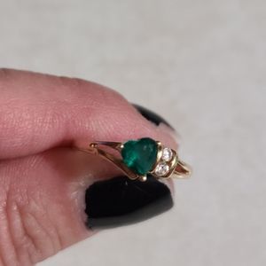 10k emerald heart ring with diamonds